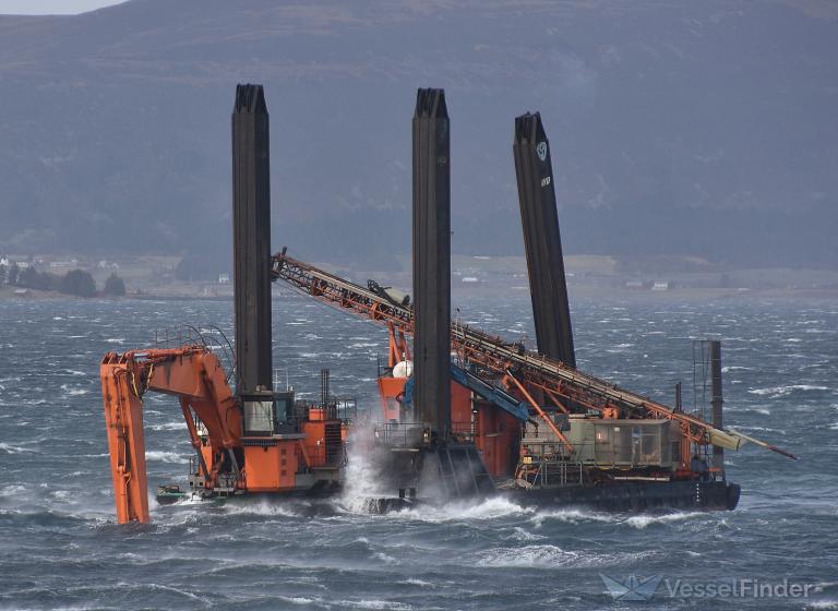 hector (Dredging or UW ops) - IMO , MMSI 230028670, Call Sign OJ8882 under the flag of Finland