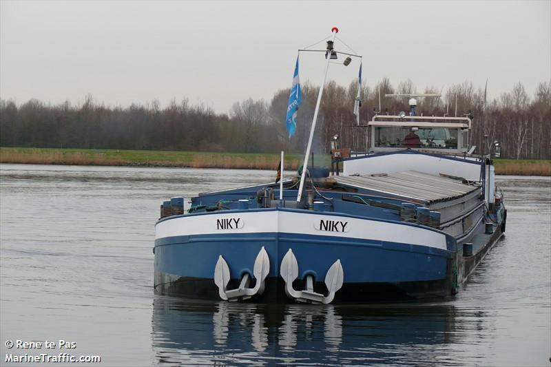 niky (Cargo ship) - IMO , MMSI 244060545, Call Sign PC8020 under the flag of Netherlands