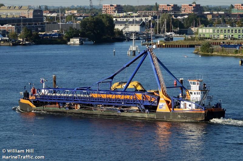 weert (Dredging or UW ops) - IMO , MMSI 244660220, Call Sign PD5955 under the flag of Netherlands