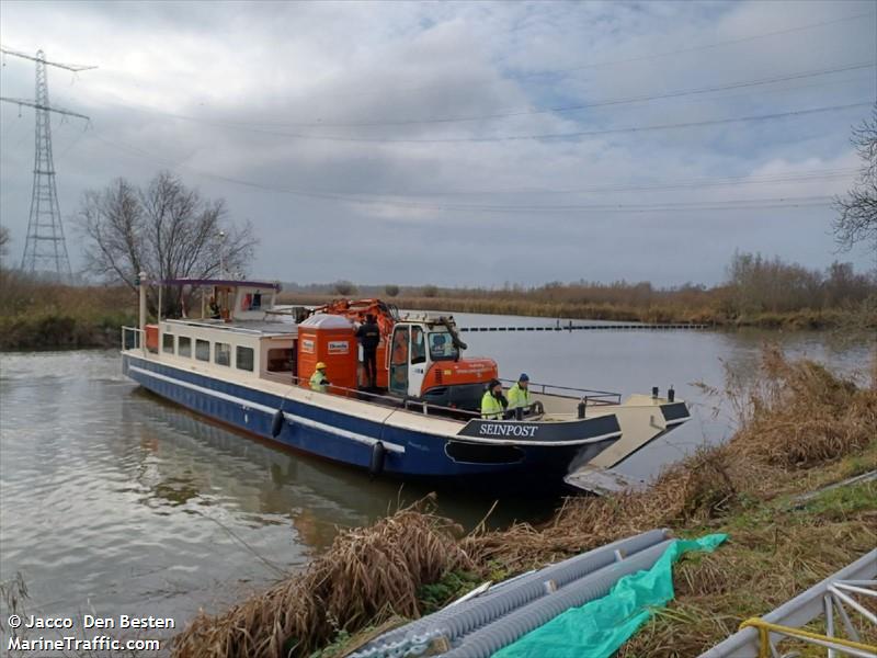 heen en weer (Dredging or UW ops) - IMO , MMSI 244710100, Call Sign PD2869 under the flag of Netherlands