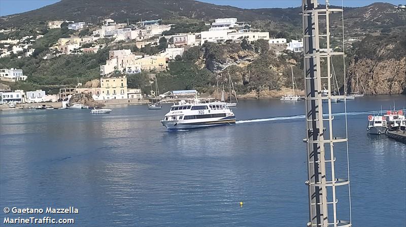 sorrento jet (Passenger Ship) - IMO 8906729, MMSI 247043400, Call Sign IUEG under the flag of Italy