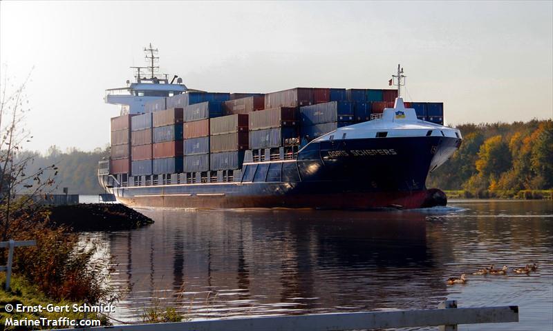 doris schepers (Container Ship) - IMO 9404065, MMSI 255805878, Call Sign CQZY under the flag of Madeira