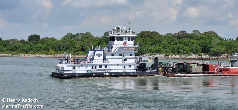 dennis chambers (Tug) - IMO , MMSI 367638590, Call Sign WDH6497 under the flag of United States (USA)