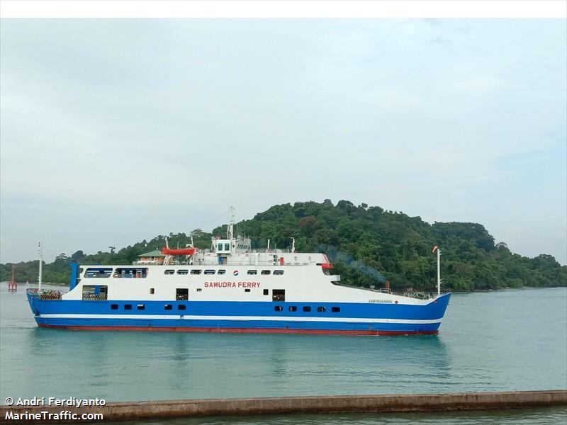 kmp.labitra karina (Passenger/Ro-Ro Cargo Ship) - IMO 8611568, MMSI 525000033, Call Sign PKSJ under the flag of Indonesia