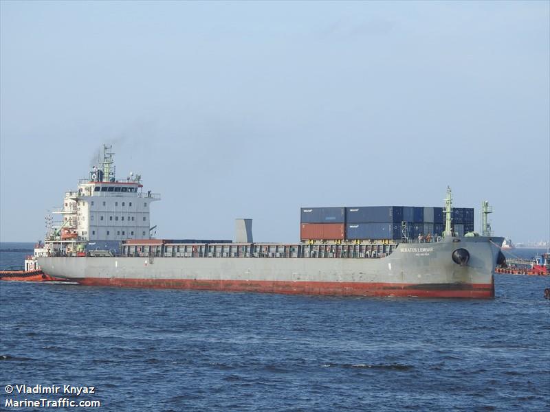 meratus lembar (Container Ship) - IMO 9821524, MMSI 525125011, Call Sign YCHY2 under the flag of Indonesia