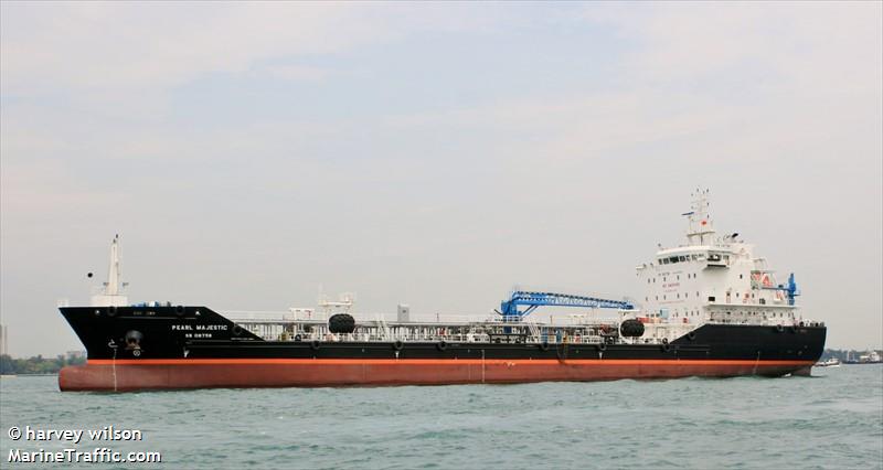 pearl majestic (Bunkering Tanker) - IMO 9825087, MMSI 563067200, Call Sign 9V5817 under the flag of Singapore