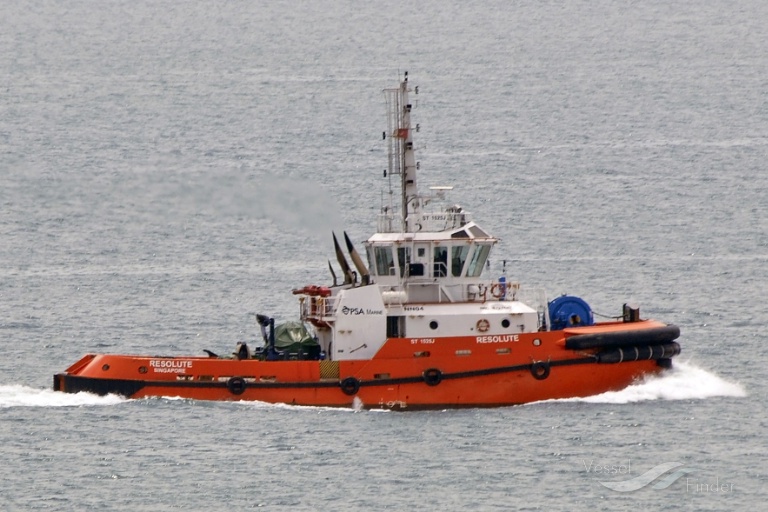 resolute (Tug) - IMO 9727687, MMSI 566623000, Call Sign 9V3113 under the flag of Singapore