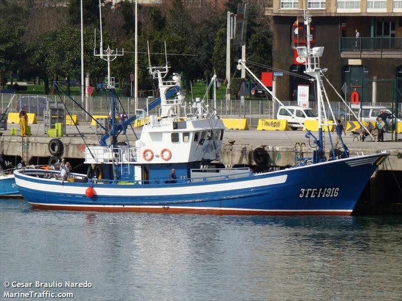 agarimo dous (Fishing vessel) - IMO 2806070, MMSI 224105580, Call Sign EA2933 under the flag of Spain