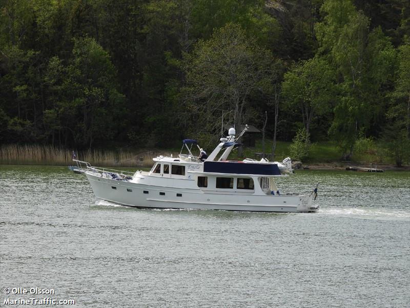 emelle (Pleasure craft) - IMO , MMSI 265762170, Call Sign SHJV under the flag of Sweden