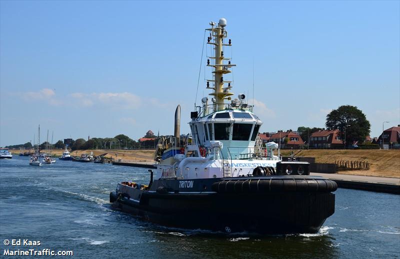 triton (Tug) - IMO , MMSI 672717000, Call Sign 3V5260 under the flag of Tunisia