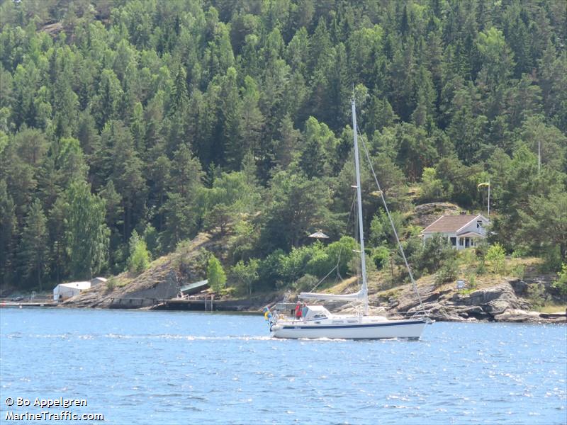 skua (Pleasure craft) - IMO , MMSI 265768710, Call Sign SB5572 under the flag of Sweden
