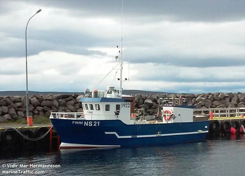 finni (-) - IMO , MMSI 251268540, Call Sign 1922 under the flag of Iceland