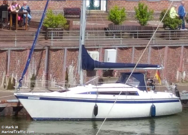 pom pom (Pleasure craft) - IMO , MMSI 211426670, Call Sign DJ8117 under the flag of Germany