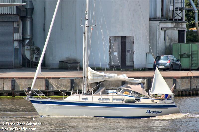 monique hr34 (Pleasure craft) - IMO , MMSI 211695990, Call Sign DH 3894 under the flag of Germany