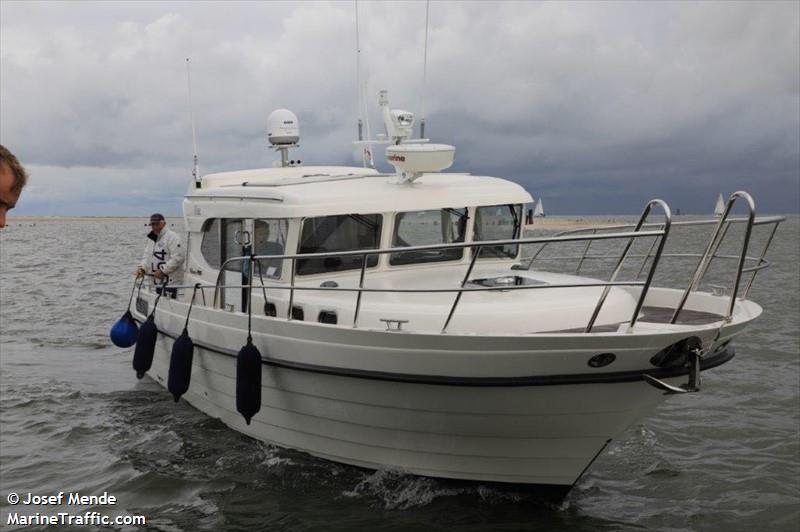 fine (Pleasure craft) - IMO , MMSI 211407410, Call Sign DG7920 under the flag of Germany