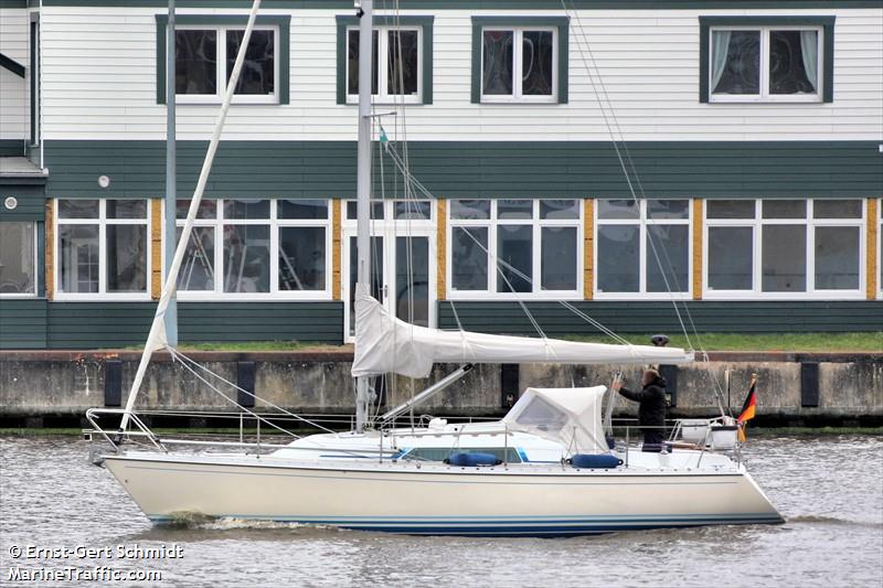 ola (Sailing vessel) - IMO , MMSI 211639090, Call Sign DH6385 under the flag of Germany