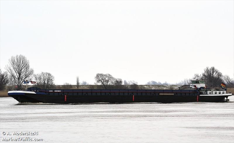 luna (Cargo ship) - IMO , MMSI 211402070, Call Sign DJ2671 under the flag of Germany