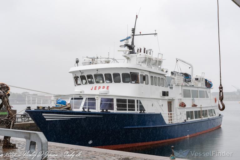 jeppe (Passenger Ship) - IMO 7369132, MMSI 219024336, Call Sign OXXT2 under the flag of Denmark