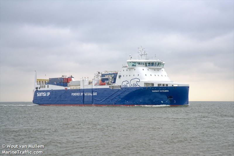 samskip kvitbjorn (Ro-Ro Cargo Ship) - IMO 9642564, MMSI 231748000, Call Sign OZ 2148 under the flag of Faeroe Islands
