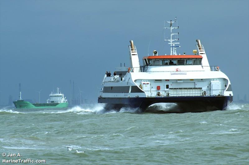 pr maxima (Passenger Ship) - IMO 9275933, MMSI 244169000, Call Sign PBCE under the flag of Netherlands