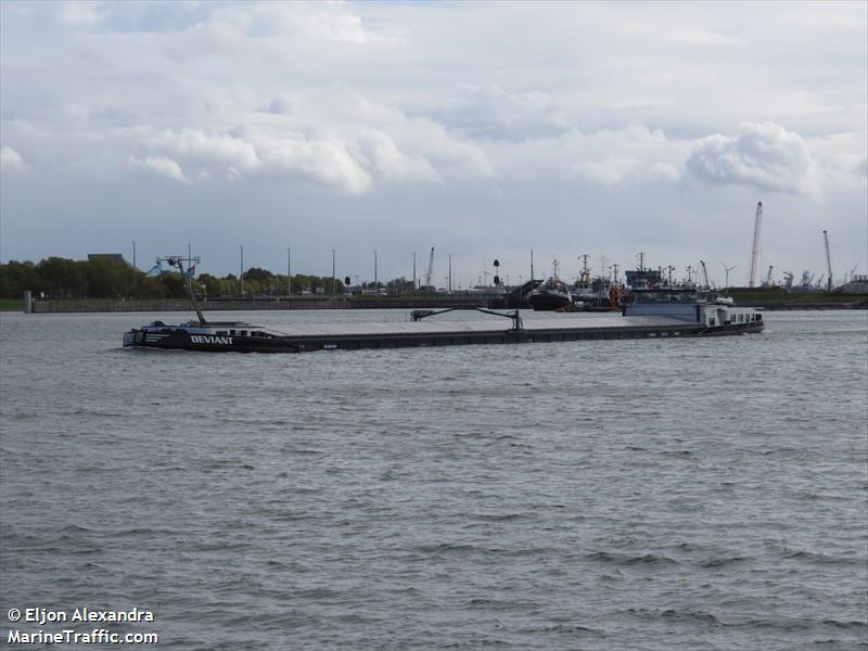 deviant (Cargo ship) - IMO , MMSI 244660933, Call Sign PD7744 under the flag of Netherlands