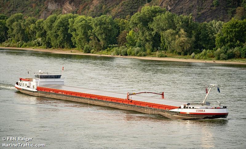 cobra (Cargo ship) - IMO , MMSI 244690428, Call Sign PH4045 under the flag of Netherlands