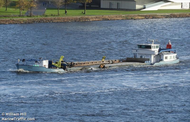 selina jr (Dredging or UW ops) - IMO , MMSI 244710762, Call Sign PH6344 under the flag of Netherlands