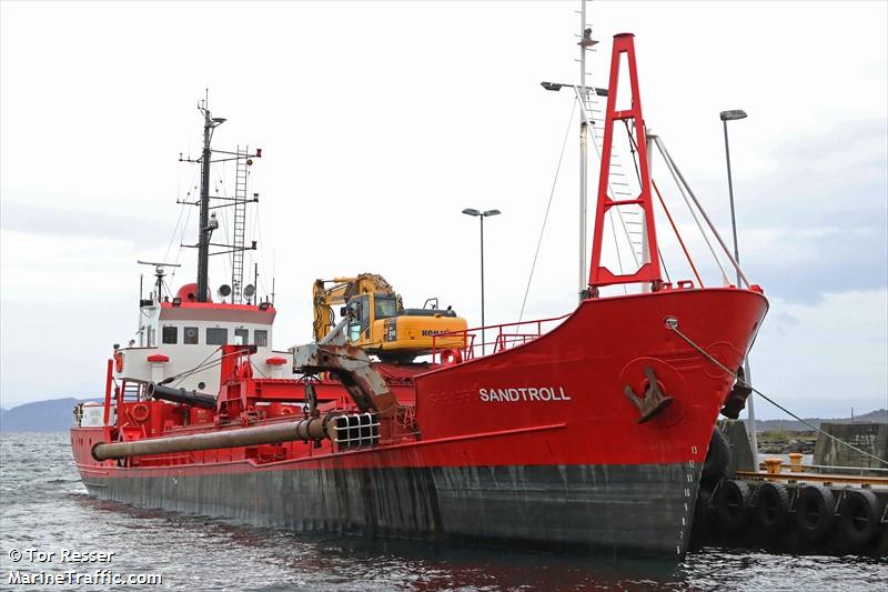 sandtroll (Hopper Dredger) - IMO 7014347, MMSI 257007520, Call Sign LETI under the flag of Norway