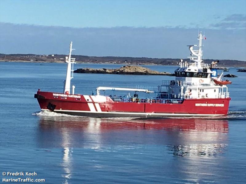 northern kattegat (Bunkering Tanker) - IMO 8827052, MMSI 265760070, Call Sign SCBH under the flag of Sweden