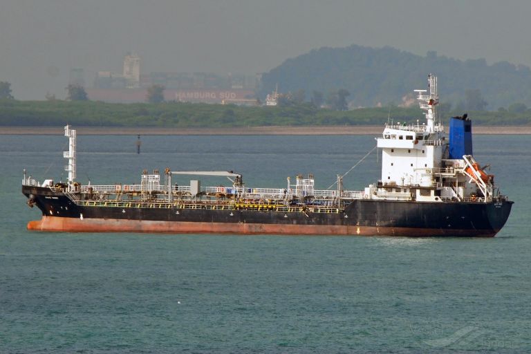 straits energy (Oil Products Tanker) - IMO 9477749, MMSI 533131065, Call Sign 9MRR9 under the flag of Malaysia
