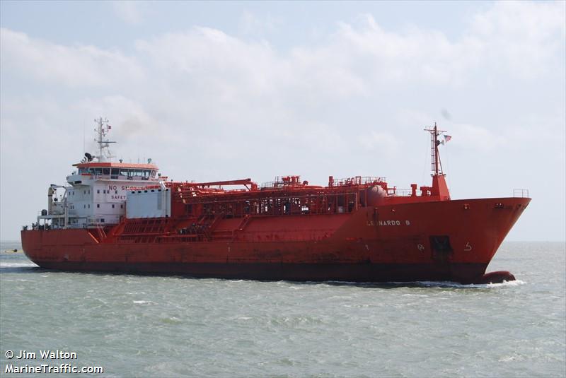 leonardo b (LPG Tanker) - IMO 9240146, MMSI 538006105, Call Sign V7JU3 under the flag of Marshall Islands