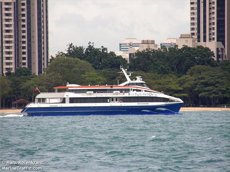 wan sendari (Passenger Ship) - IMO 9503718, MMSI 565927000, Call Sign 9V7455 under the flag of Singapore