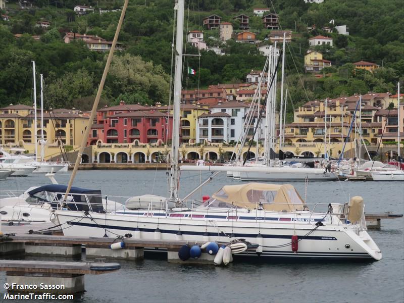sy pura vida (Sailing vessel) - IMO , MMSI 211181020, Call Sign DB2463 under the flag of Germany