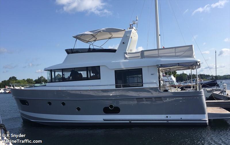 liquid therapy (Pleasure craft) - IMO , MMSI 316035642 under the flag of Canada