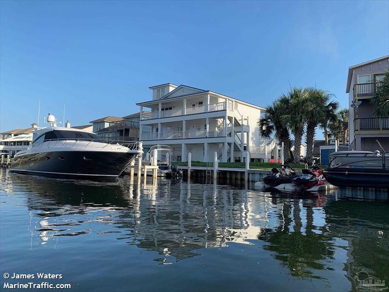 waters edge (Pleasure craft) - IMO , MMSI 338372946, Call Sign WATER58 under the flag of USA