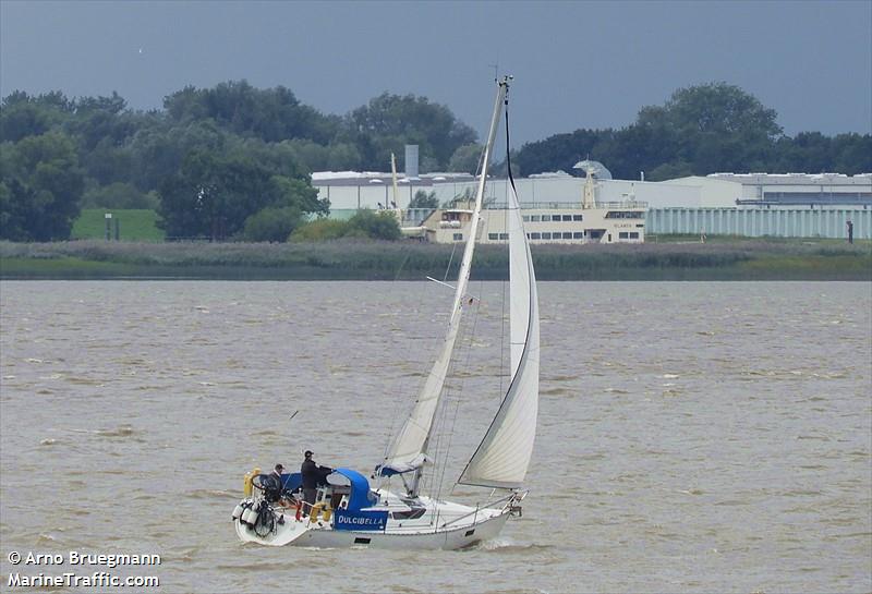 dulcibella (Sailing vessel) - IMO , MMSI 235008809, Call Sign VSXH2 under the flag of United Kingdom (UK)
