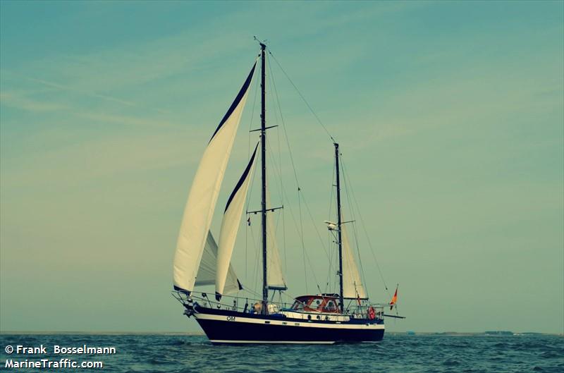 om (Sailing vessel) - IMO , MMSI 211420400, Call Sign DAOM under the flag of Germany