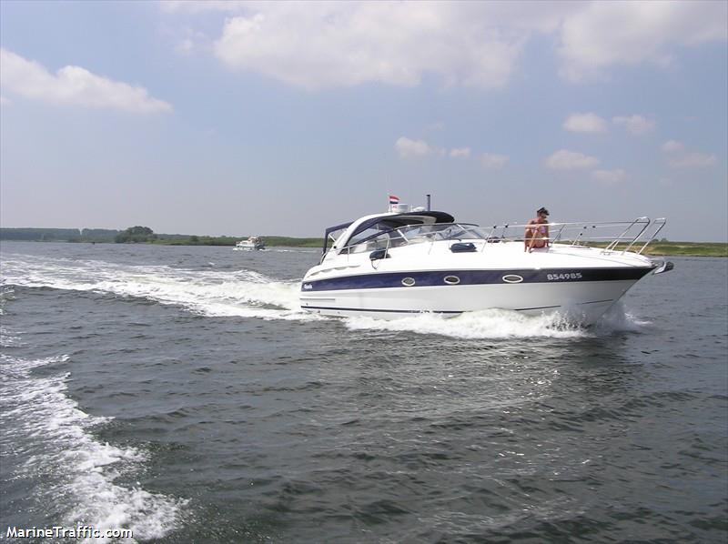 cassis (Pleasure craft) - IMO , MMSI 205815200, Call Sign OS8152 under the flag of Belgium