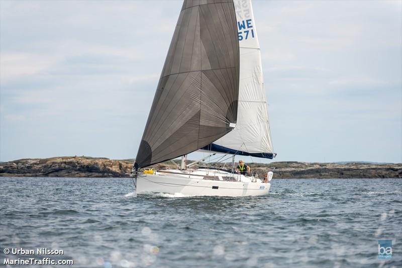 ad lib (Sailing vessel) - IMO , MMSI 265786050, Call Sign SF3582 under the flag of Sweden