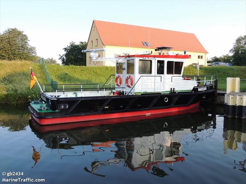 sl magdeburg (Dredging or UW ops) - IMO , MMSI 211785890, Call Sign DC5205 under the flag of Germany
