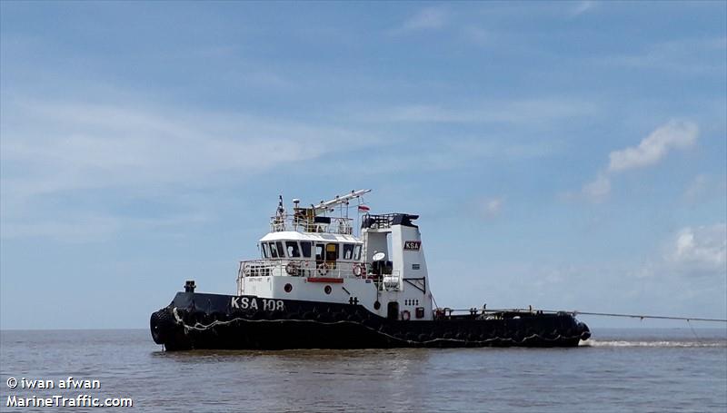 tb.ksa 108 . (Towing vessel (tow>200)) - IMO , MMSI 525300686, Call Sign YDB6830 under the flag of Indonesia