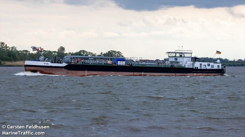 fee (Tanker) - IMO , MMSI 211287870, Call Sign DA6532 under the flag of Germany