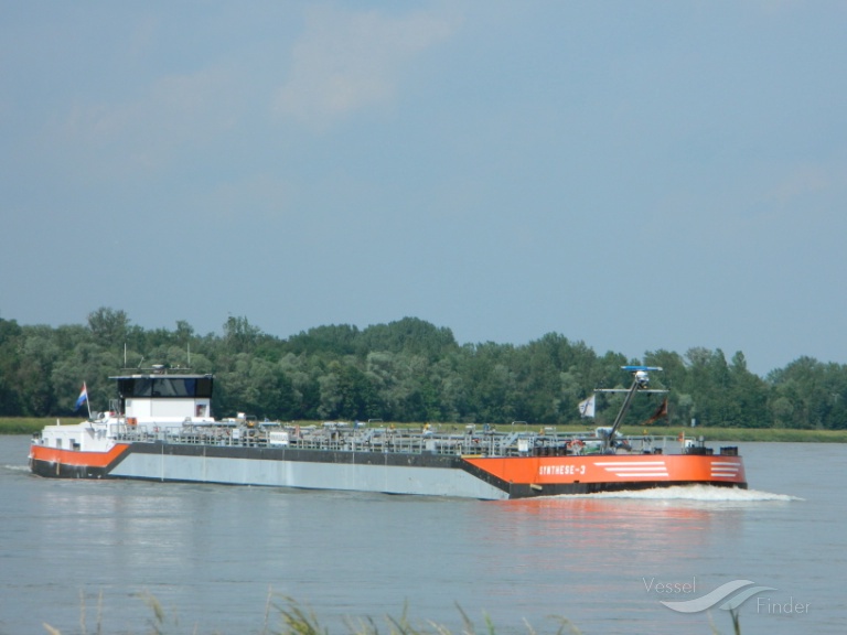 synthese 3 (Tanker) - IMO , MMSI 244660048, Call Sign PH8236 under the flag of Netherlands