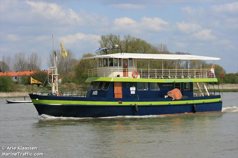 de blauwe bever (Passenger ship) - IMO , MMSI 244750146, Call Sign PD4065 under the flag of Netherlands