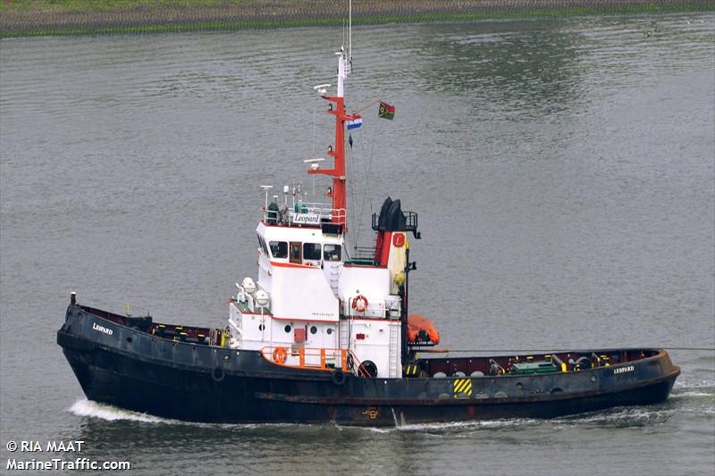 leopard (Tug) - IMO 9614139, MMSI 273355240, Call Sign UBUH4 under the flag of Russia