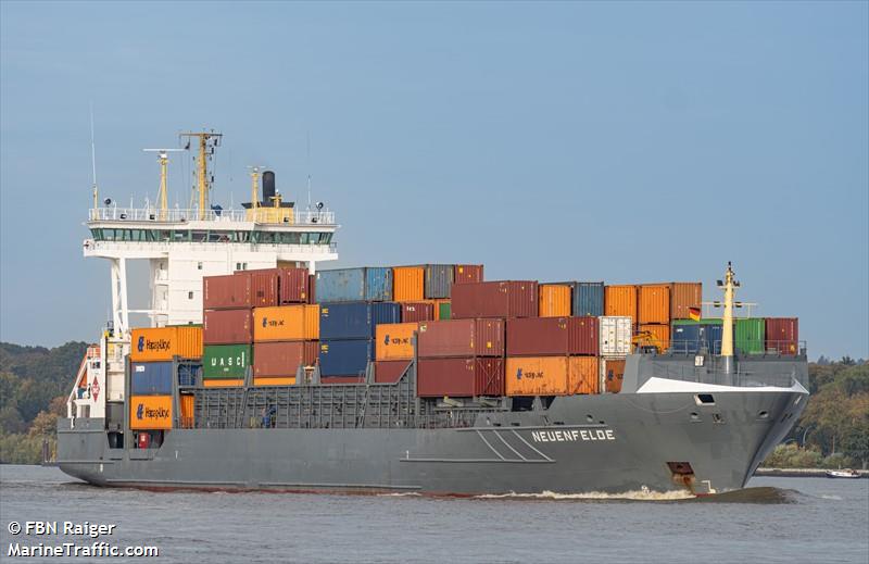 neuenfelde (Container Ship) - IMO 9231846, MMSI 305287000, Call Sign V2DO9 under the flag of Antigua & Barbuda