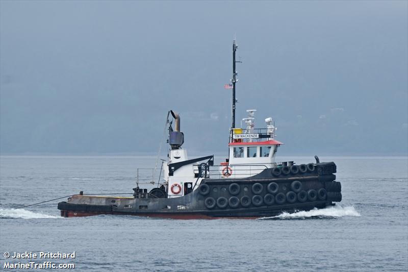 tim mackenzie (Tug) - IMO 8137055, MMSI 316005611, Call Sign CFA2847 under the flag of Canada