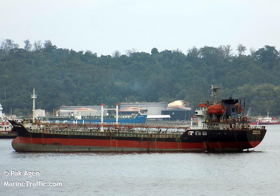 mt.sukses global (Oil Products Tanker) - IMO 9099365, MMSI 525016306, Call Sign PMOC under the flag of Indonesia