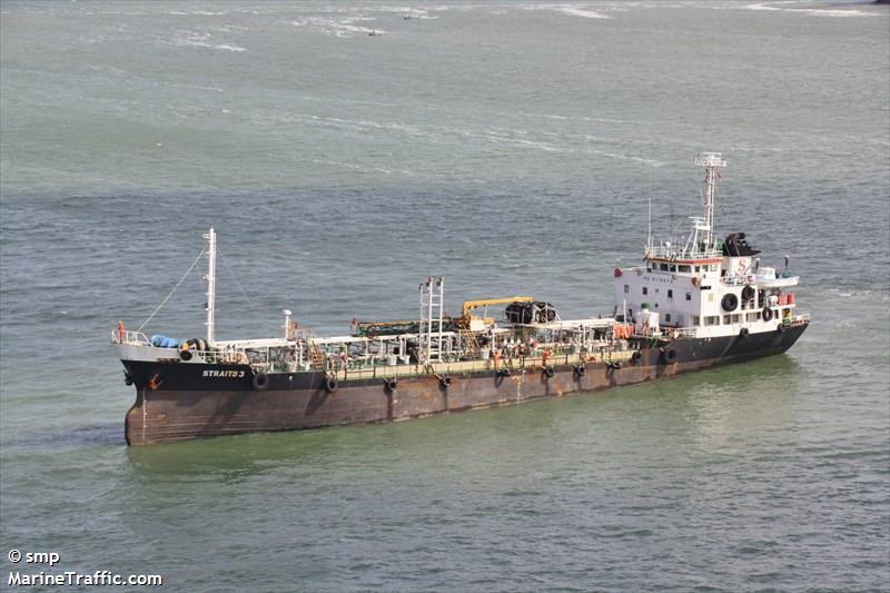 straits 3 (Bunkering Tanker) - IMO 9115573, MMSI 533001350, Call Sign 9MPN8 under the flag of Malaysia