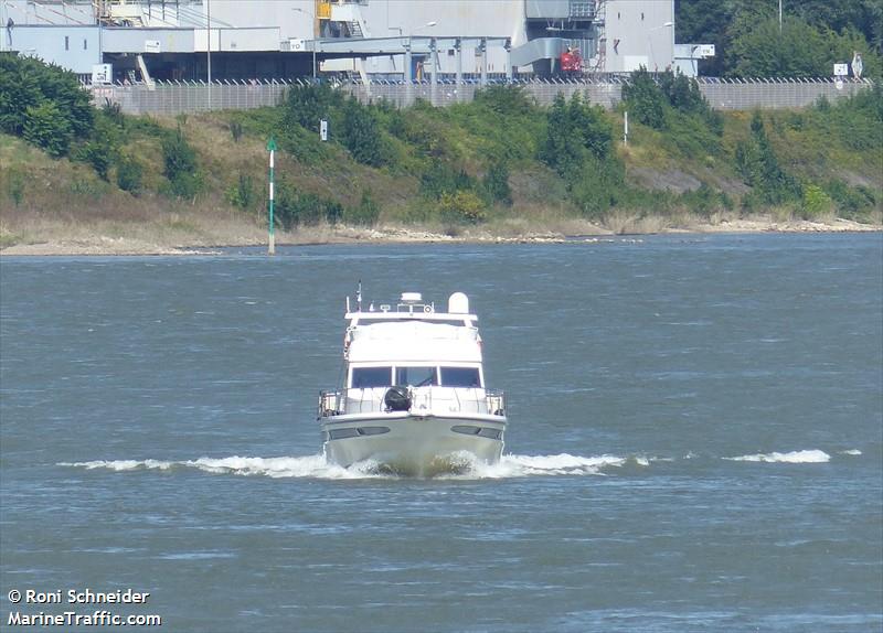 my chaos (Pleasure craft) - IMO , MMSI 211173010, Call Sign DA7069 under the flag of Germany